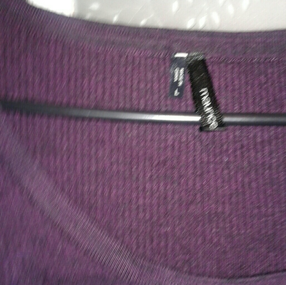 Sweater - Picture 3 of 3